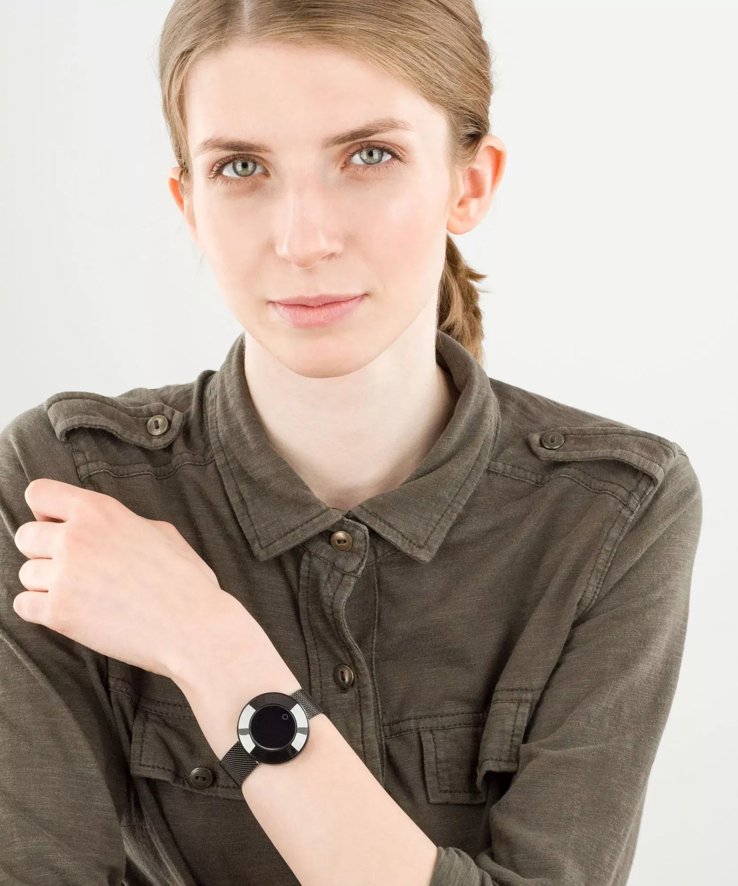 Ladies Smart Watch with Mesh Strap (Black / Golden)